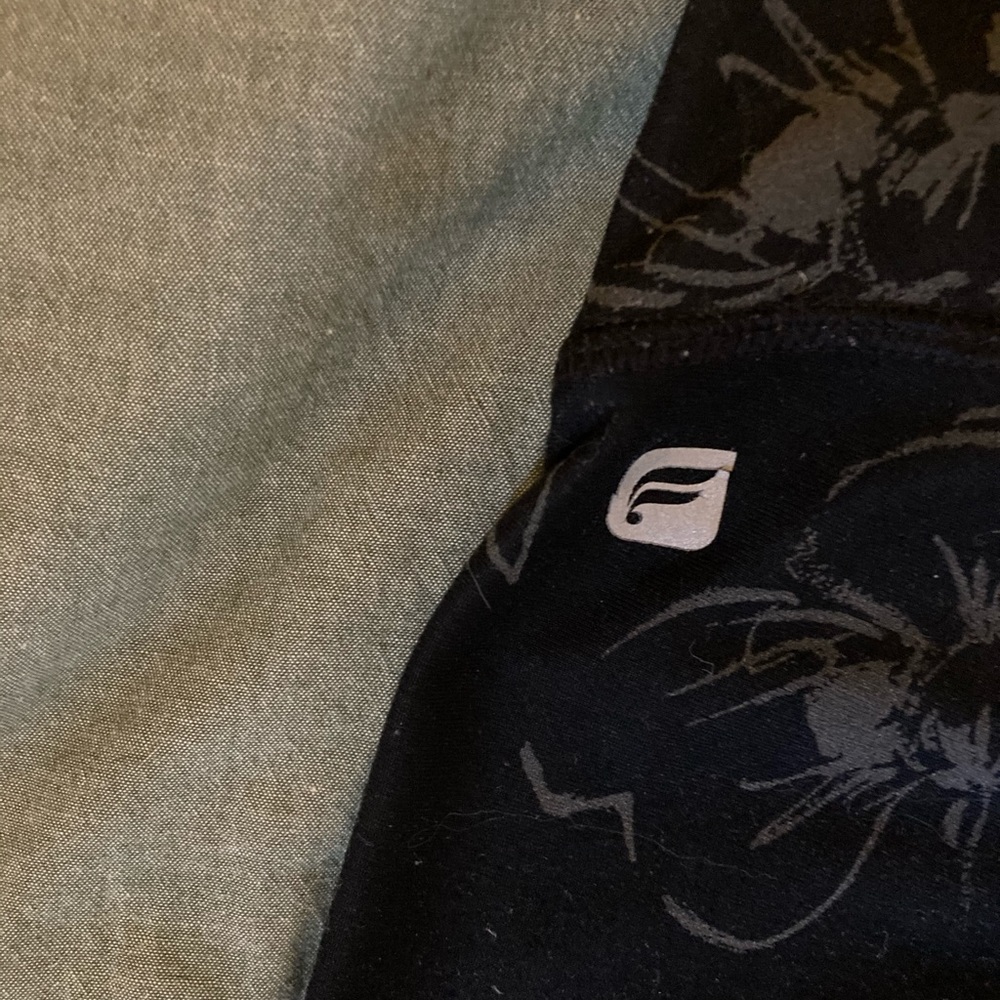 7/8 Fabletics Floral Pattern Leggings - image 5